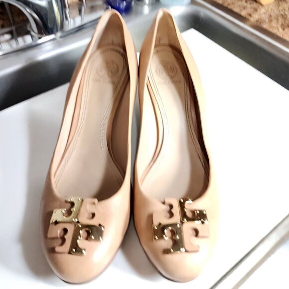 Tory Burch Tan Wedge Shoes - Picture 7 of 14